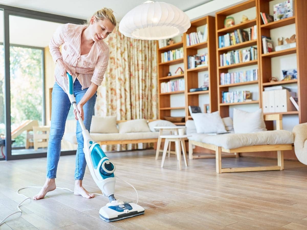 Can You Use Bleach in a Bissell Crosswave? (Answered) OneHappyLemon