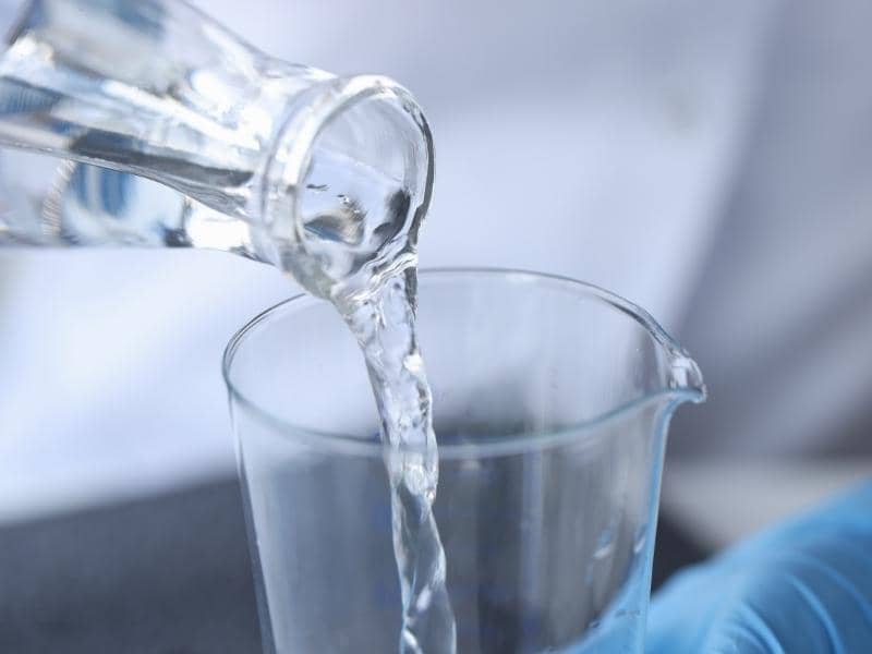 Does Acetone Damage Metal? (Quick Answers) OneHappyLemon