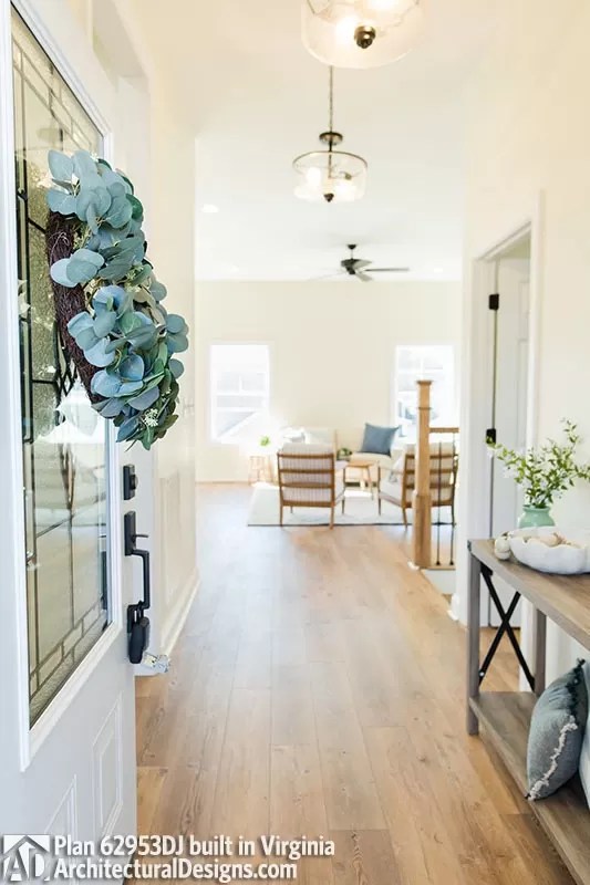 4Bedroom 1Story Ranch Home with BuiltIn Wet Bar and Fireplace in