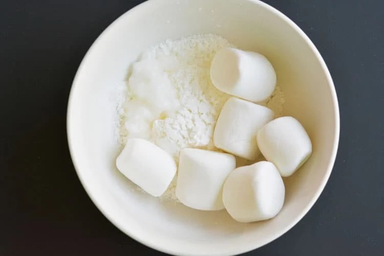 How to Make Edible Marshmallow Play Dough