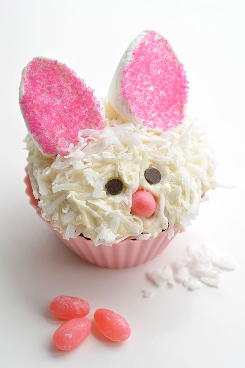 How to Decorate Easter Bunny Cupcakes with Marshmallow Ears