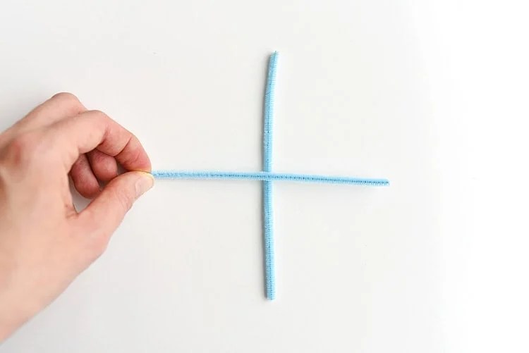 Beaded Pipe Cleaner Snowflakes