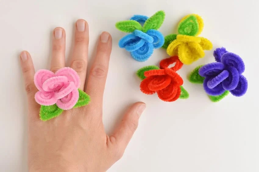 How to Make Pipe Cleaner Daisy Rings One Little Project