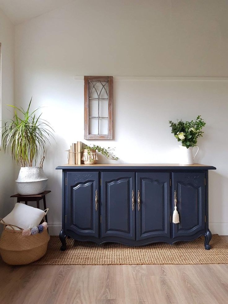 26 Stunning Hand Painting Tables to Transform Your Space Onelmon