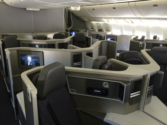 Boeing 777 200 American Airlines First Class Hawaii Várias Classes