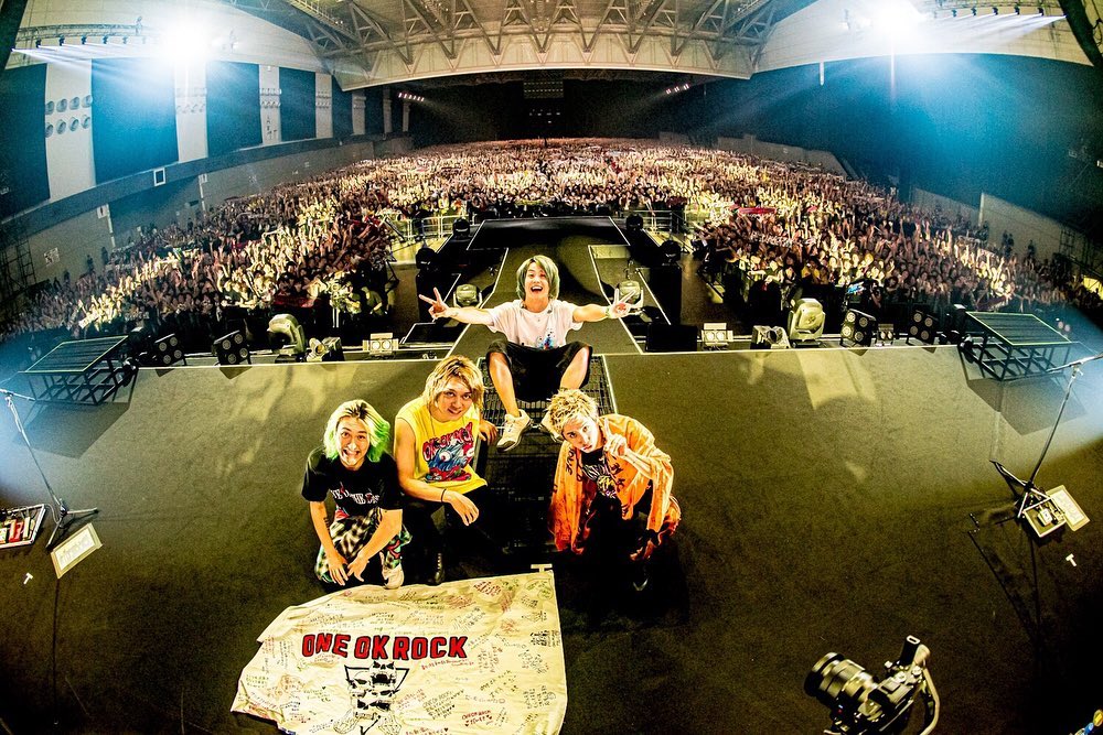 ワンオク セトリ 朱鷺メッセ 新潟コンベンションセンター 1日目「ONE OK ROCK 20192020"Eye