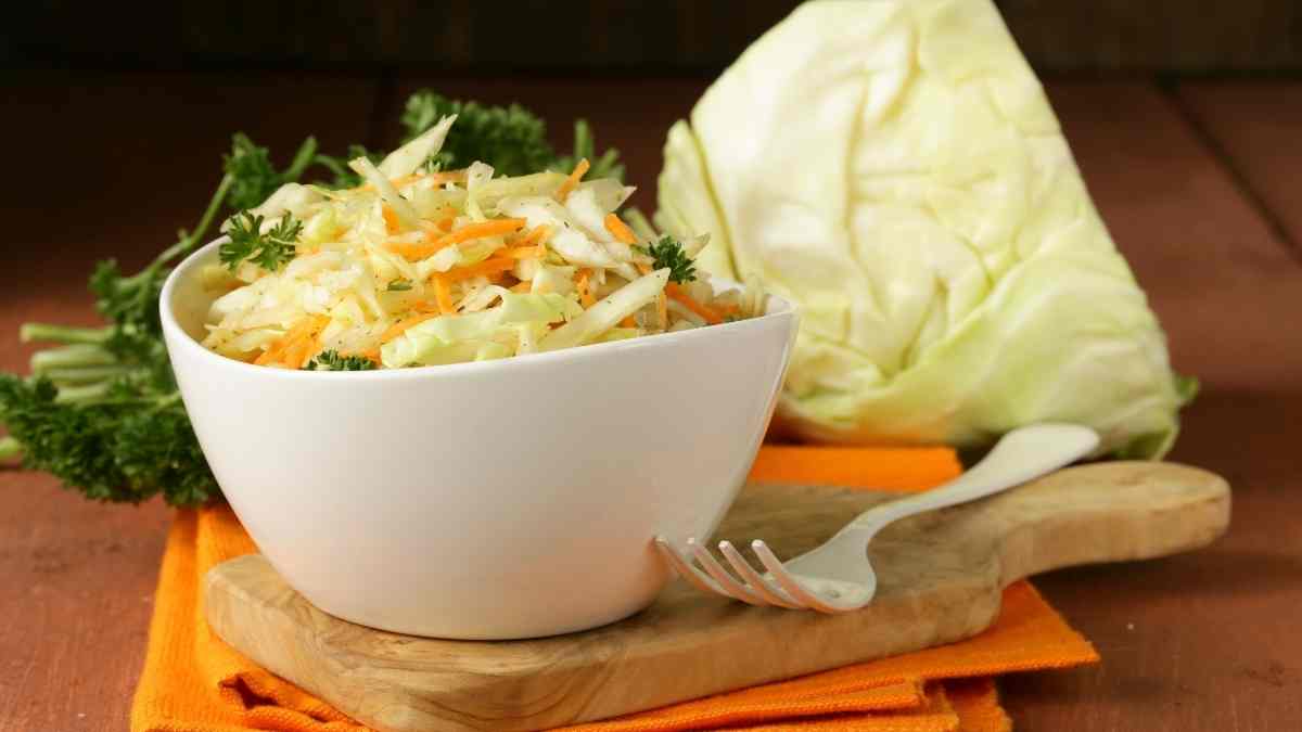How Much Coleslaw Per Person For a Big Group or Crowd