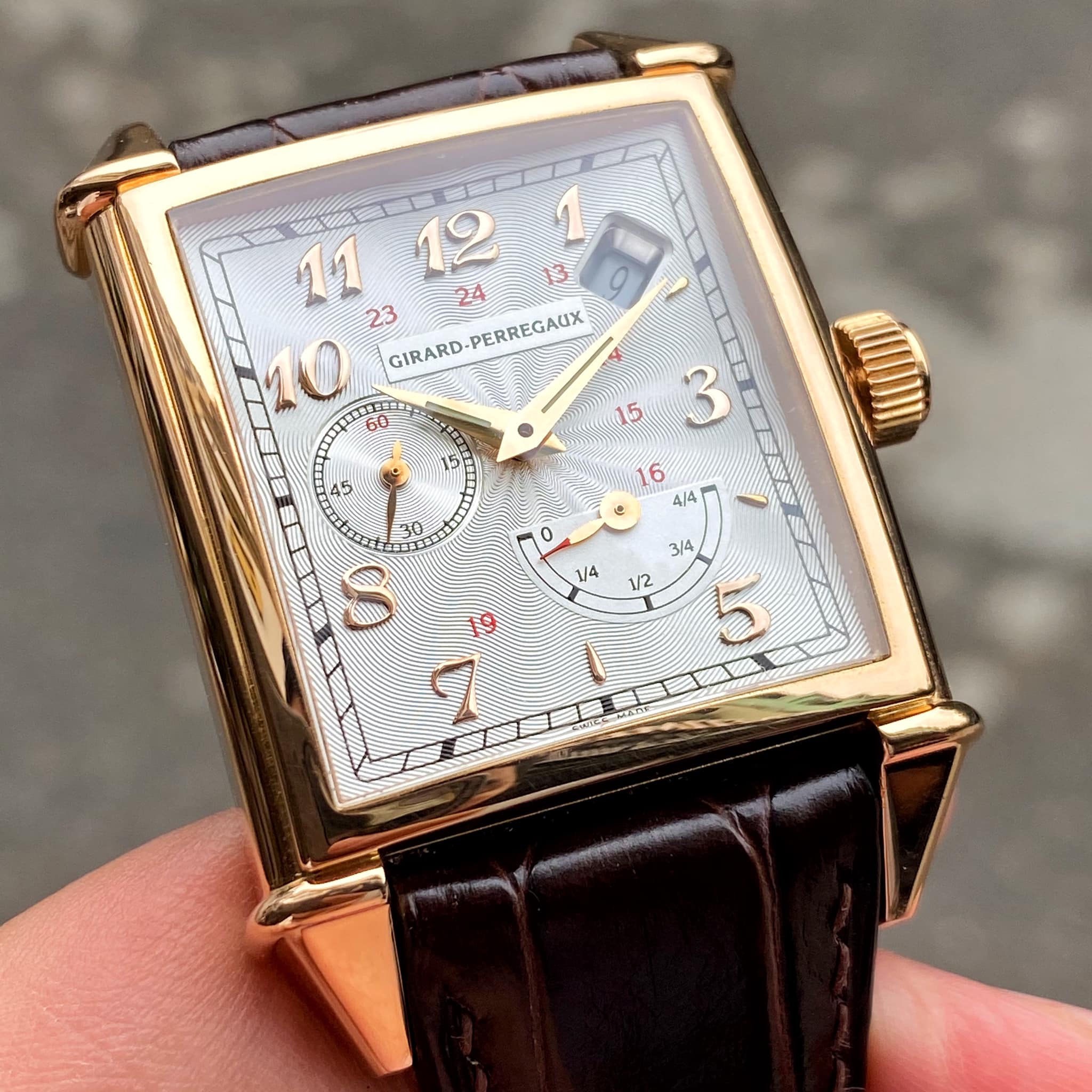 Girard Perregaux Vintage 1945 2585 Đồng hồ chính hãng