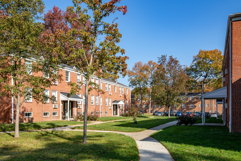 Apartments in Middle River MD Oak Grove Photo Gallery