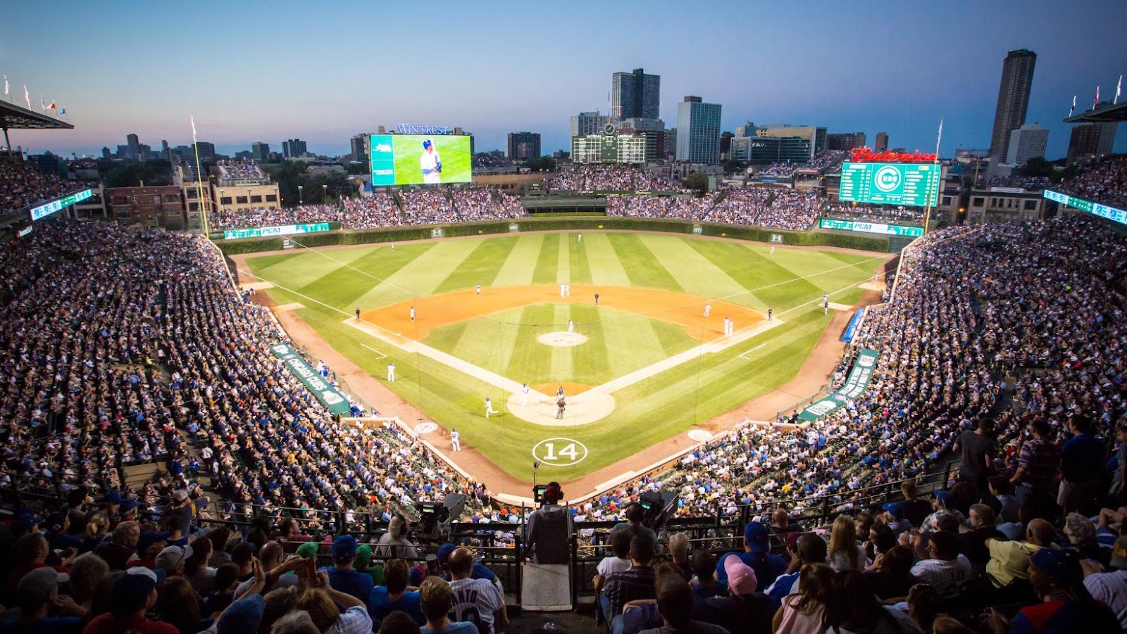 Find Out Why Chicago Has Two Baseball Teams One World Plate