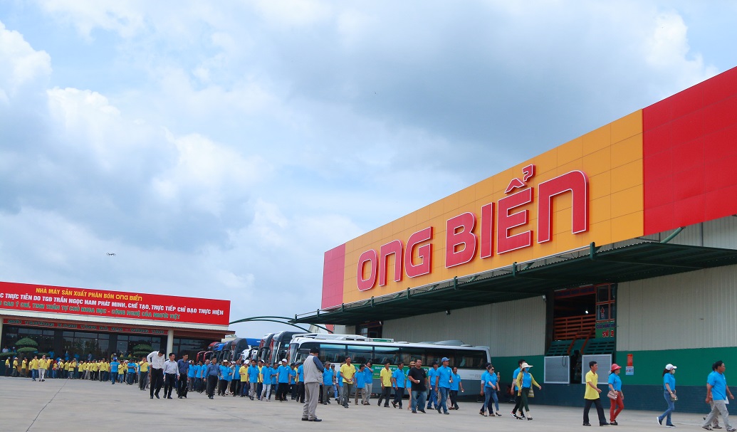 Gần 1.000 bà con nhà nông tham gia chương trình Ứng dụng công nghệ Ong