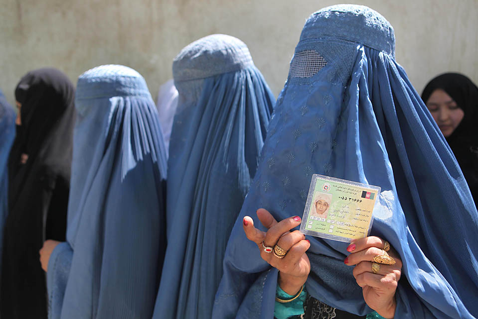 Afghanistan Frauenrechte : Afghans Vote in Presidential Election - Photo Journal - WSJ