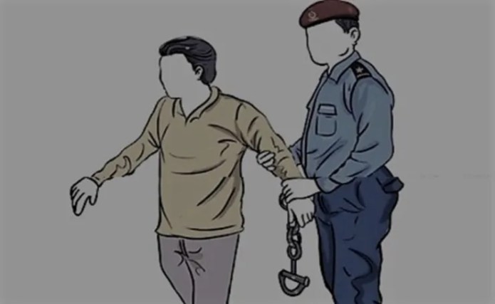 Two people were arrested with gold from the airport