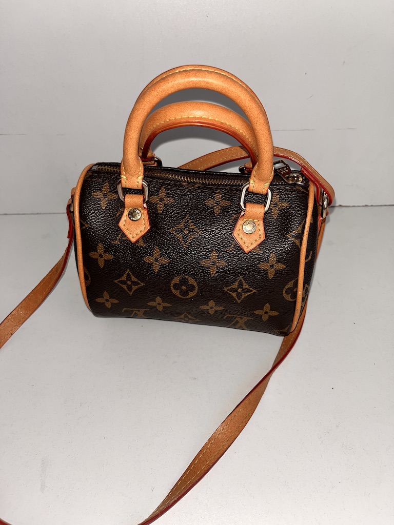 Louis Vuitton bag Online Thrift Store