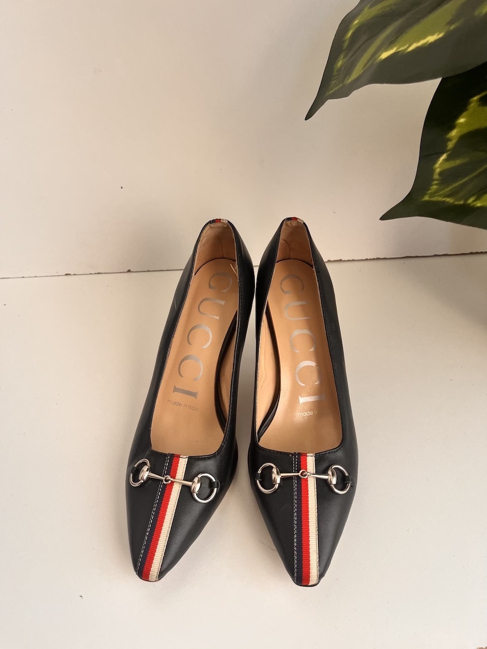 Gucci shoe Online Thrift Store