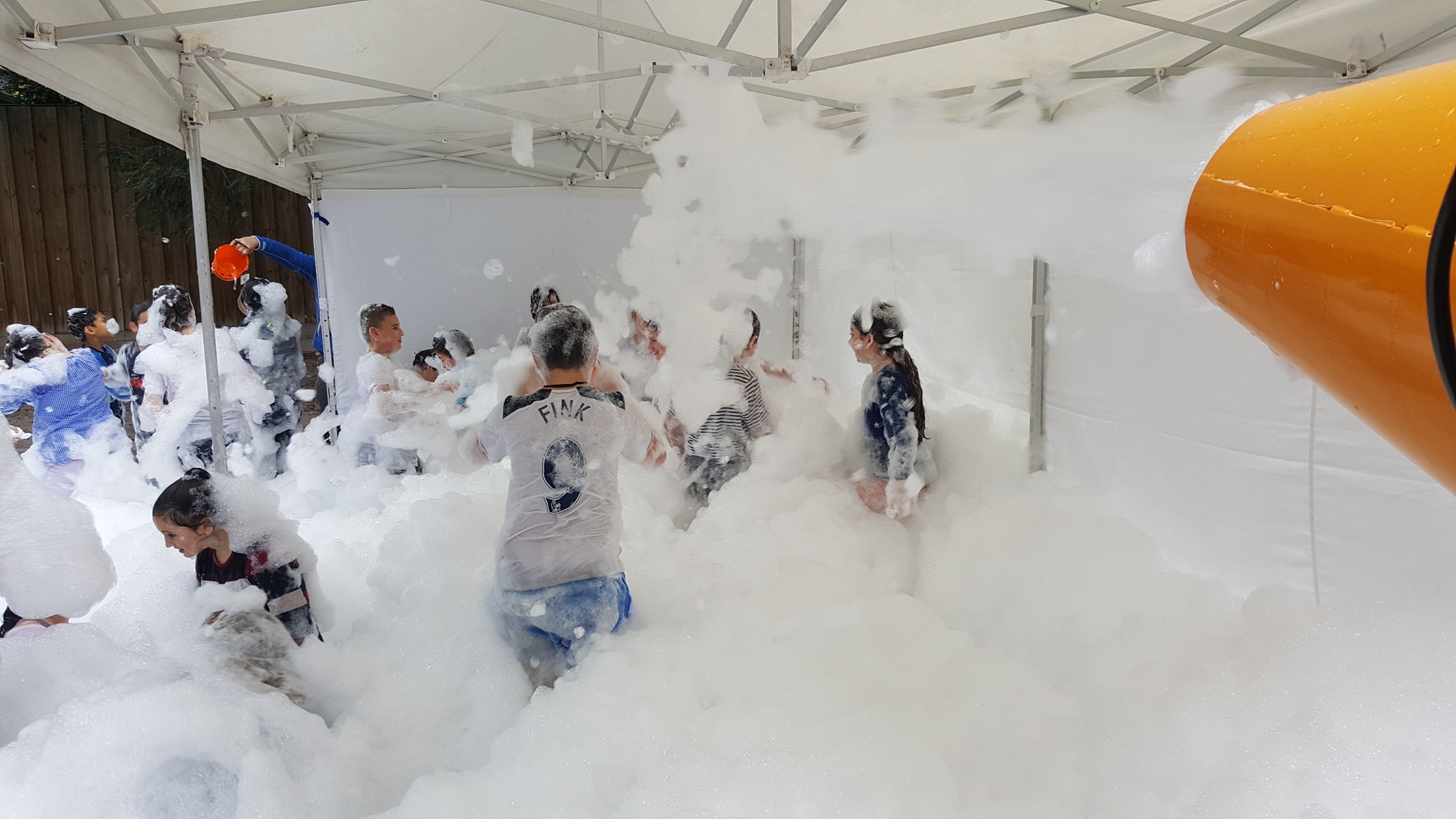 Special Effects CO2/Confetti Cannons Flamethrowers Bubble Machines