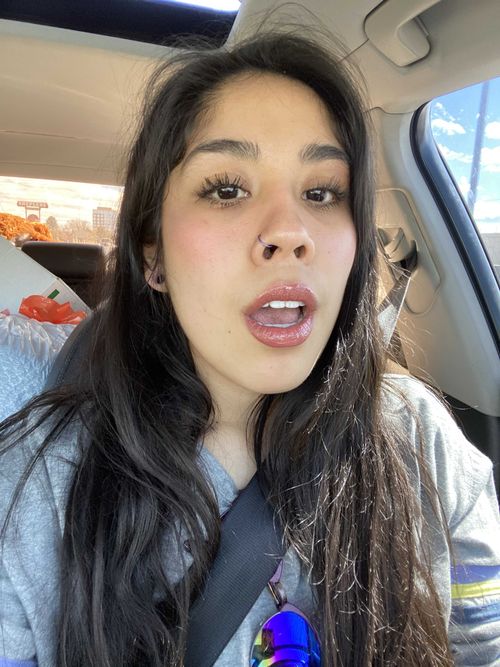 Qt with a big booty (๑>