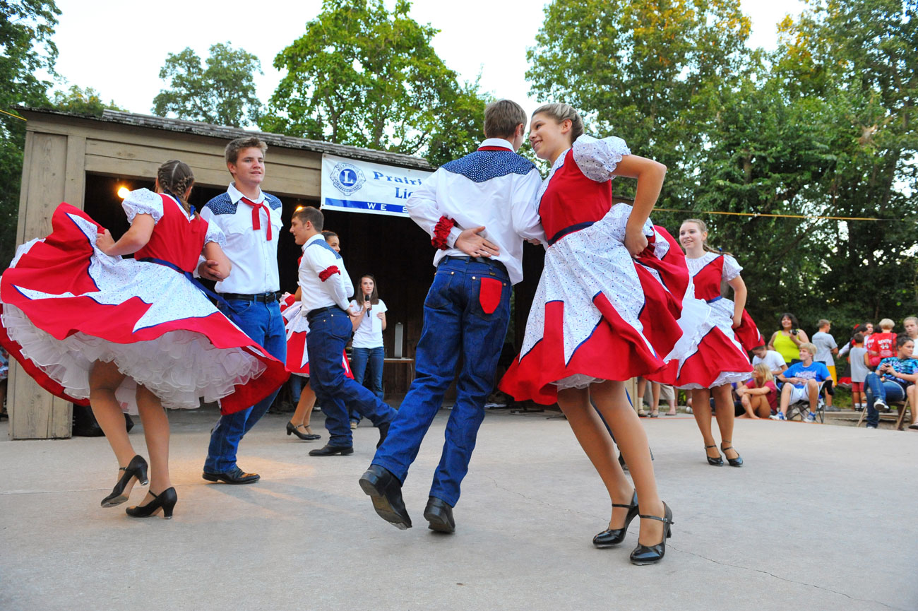 Square dancers keep Labor Day tradition alive in Prairie Grove Only