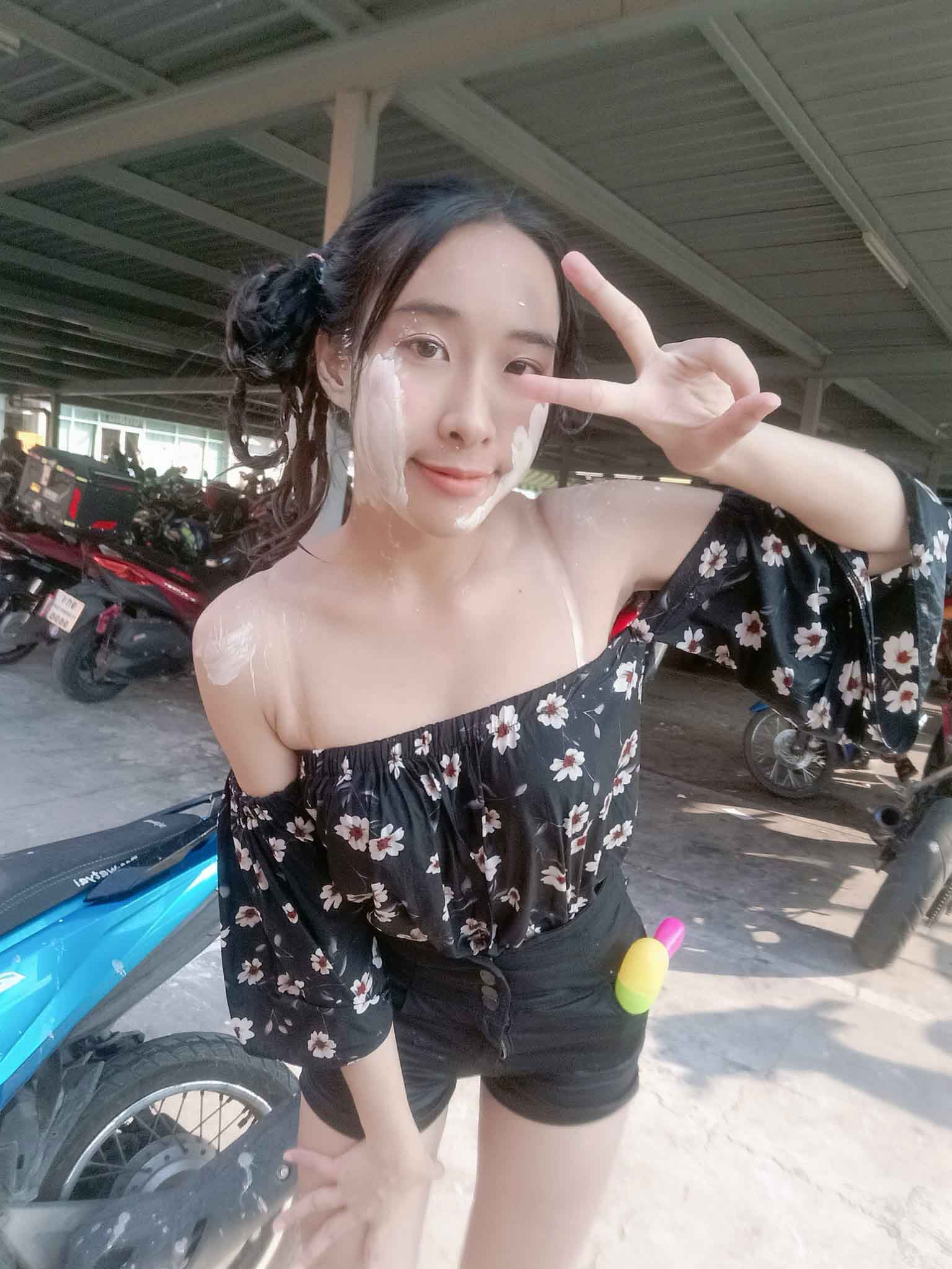 Nenee สาวน้อย OnlyFans เซ็กซี่ ขยี้ใจ มีเสน่ห์ น่ารัก ทีเด็ด