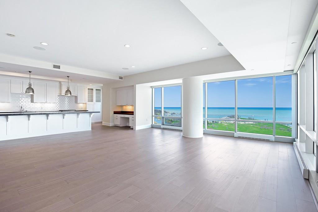 Brewers' Braun puts his Milwaukee condo up for sale