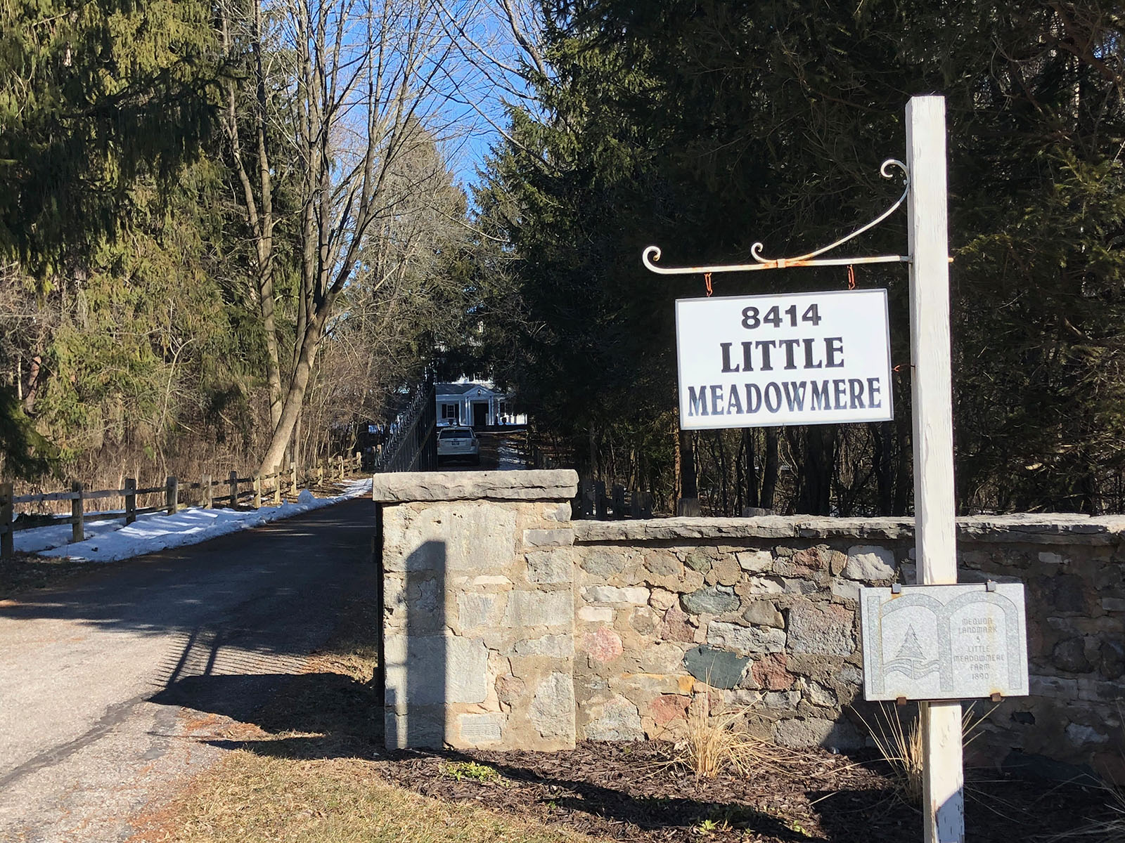 (Sub) Urban spelunking Little Meadowmere in Mequon