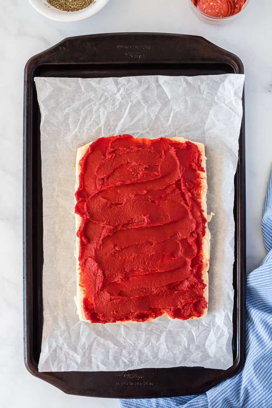 Adding tomato paste to Hawaiian rolls