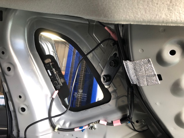 いろいろ 車 アース 取り方