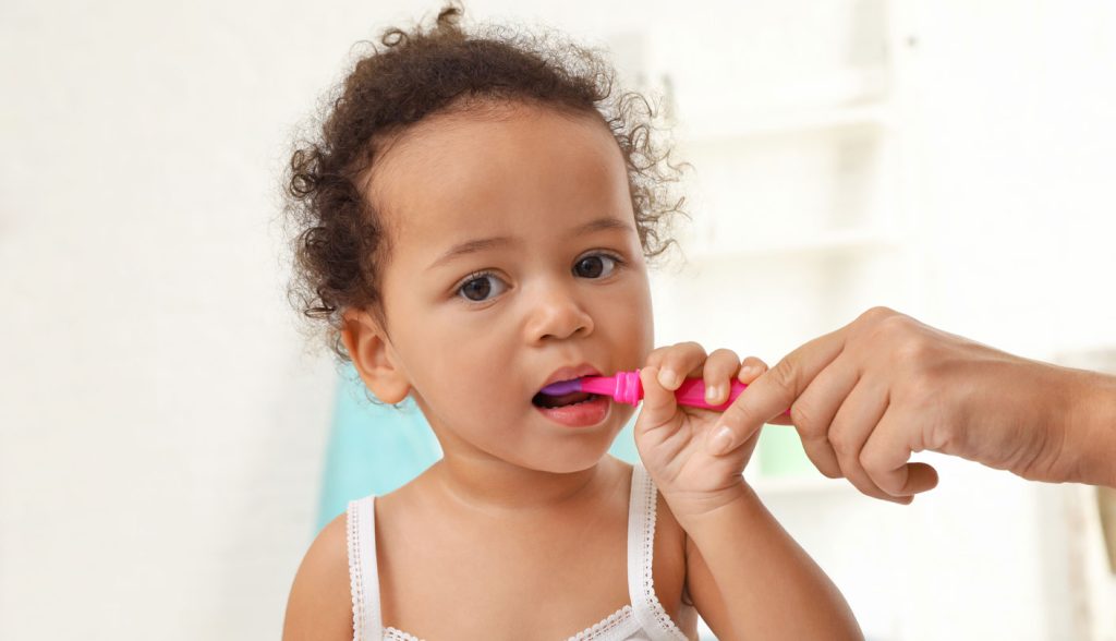 The Best Way to Clean Your Baby's Teeth On The Cusp
