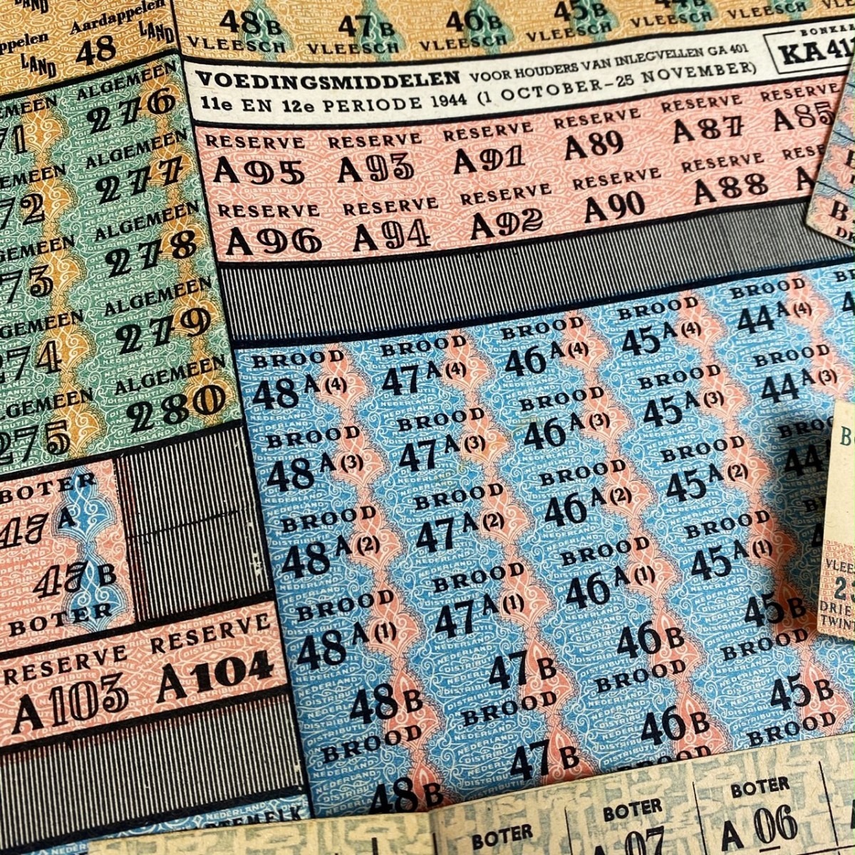 Original WWII Dutch Ration coupons 'Bonkaarten' Oorlogsspullen.nl