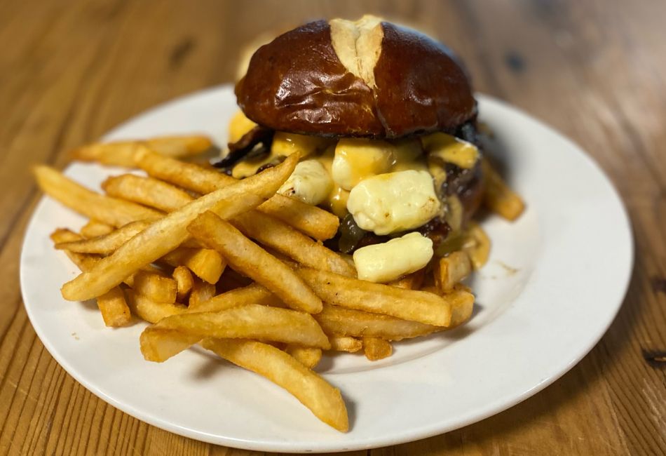 Ope Haus Pub Barneveld, WI FamilyFriendly Restaurant & Pub