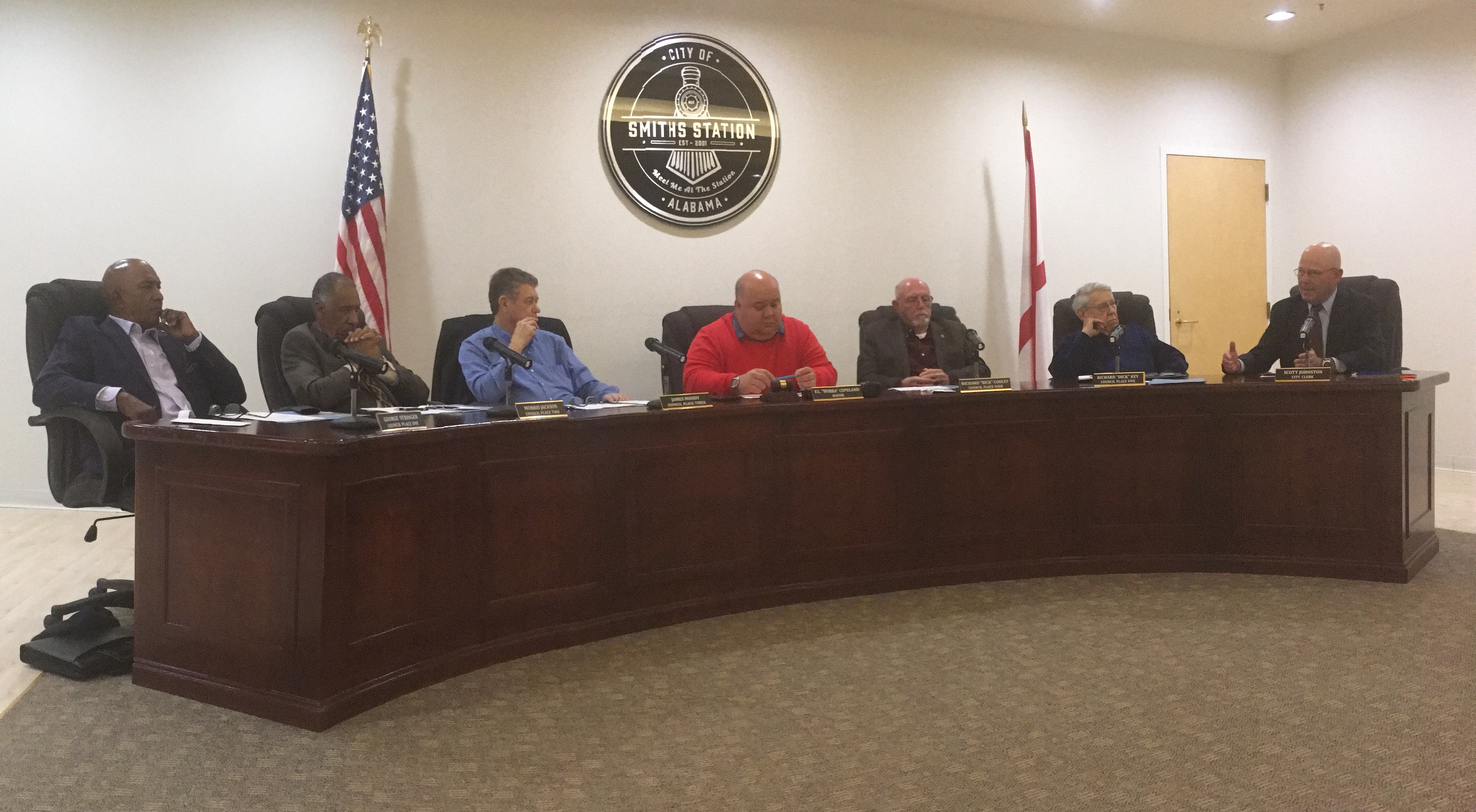 Mayor Bubba Copeland announces installation of ‘mini library’ at Smiths