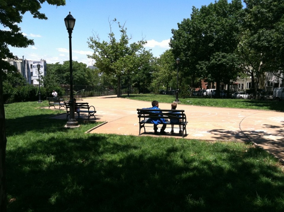 Volunteer with HomeGrown OPEN SOURCE GALLERY