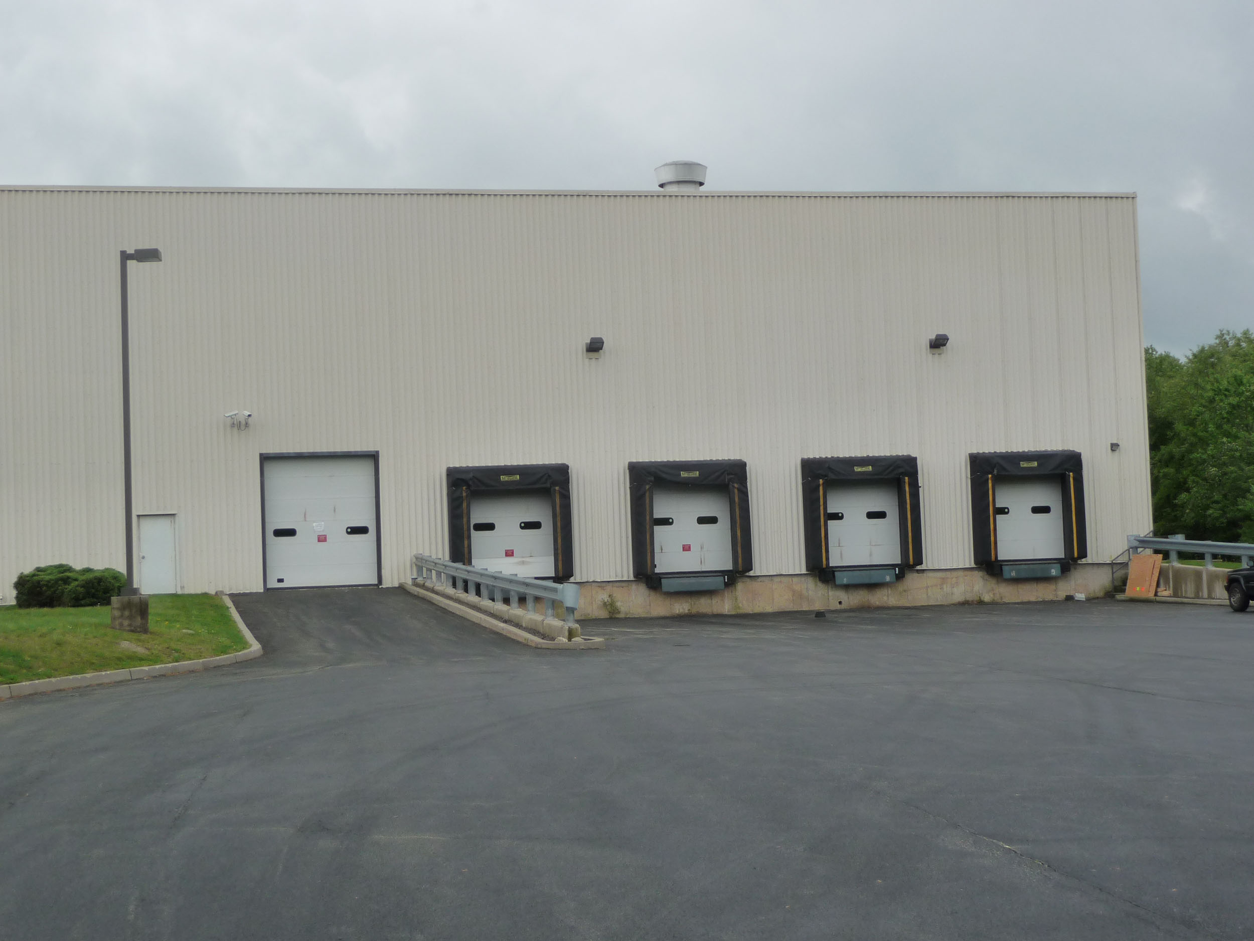 Raymour & Flanigan Warehouse Open Atelier