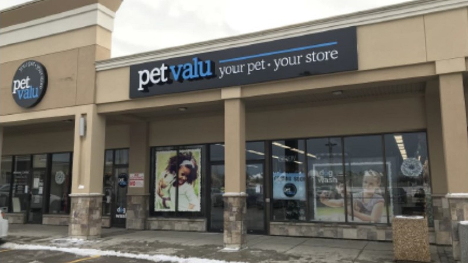 Pet Valu Nobleton Plaza Oppidan