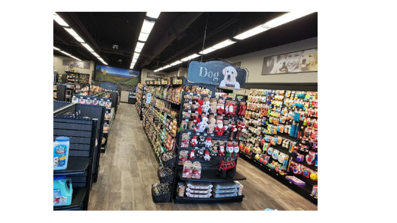 Pet Valu Slave Lake Centre Oppidan