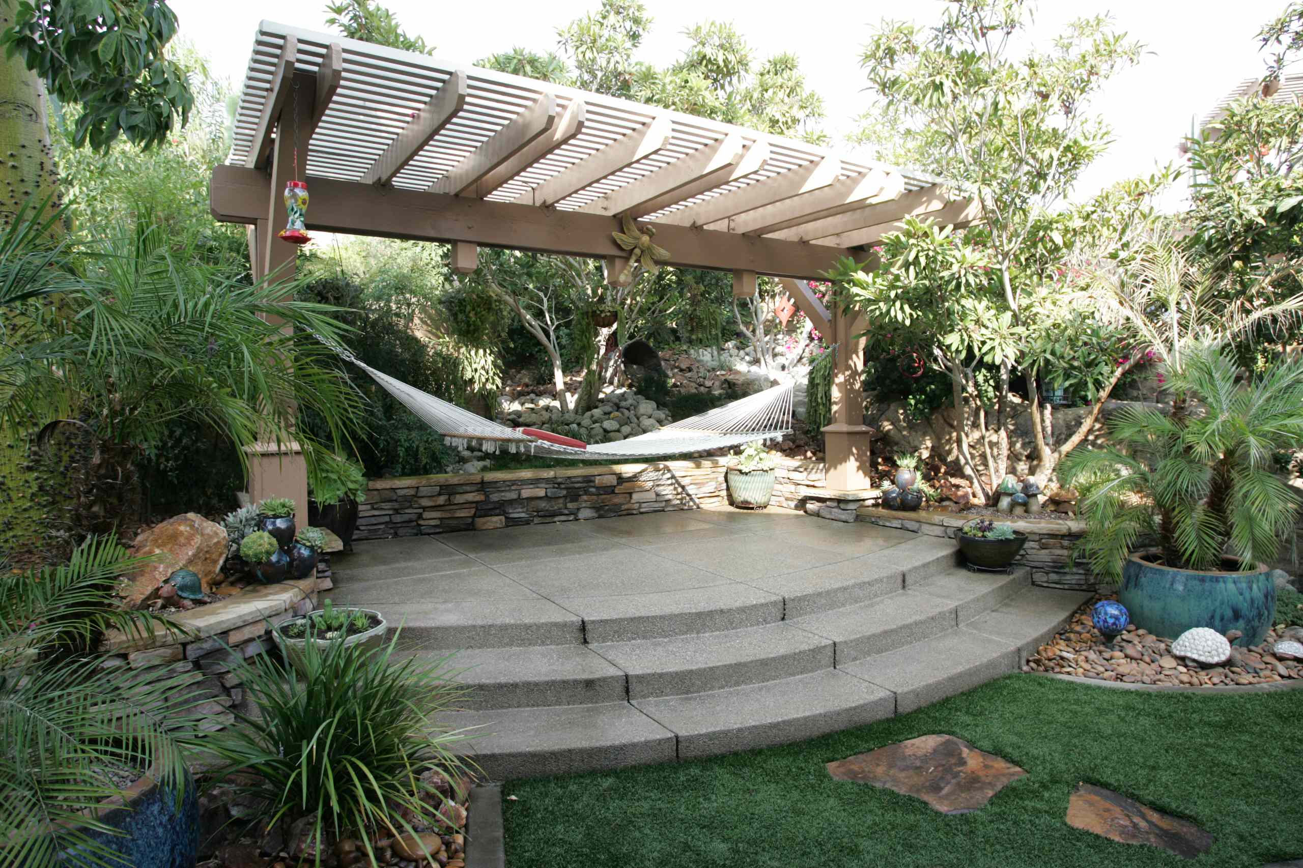 25 Backyard Hammock Ideas to Help You Relax all Day
