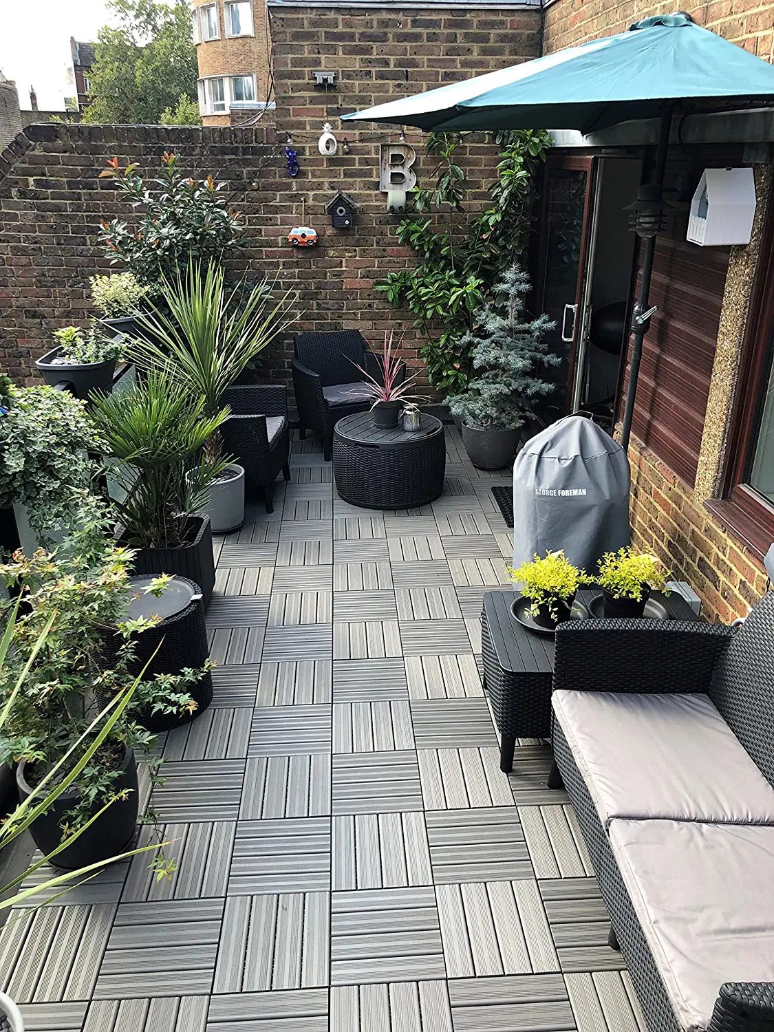 20 Backyard Tiles Ideas for an Alluring Patio or Deck