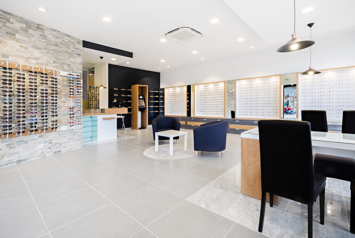 Quand l’éclairage sublime votre boutique d’optique Optic Design