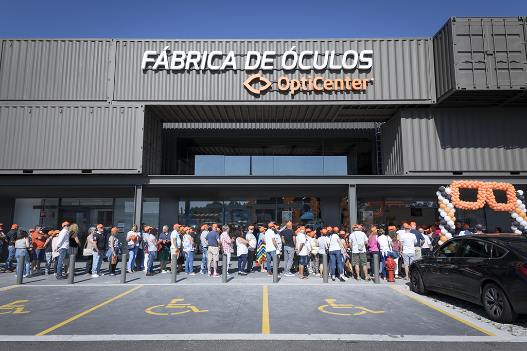 FÁBRICA DE ÓCULOS DA OPTICENTER "AGITOU" MATOSINHOS Opticenter
