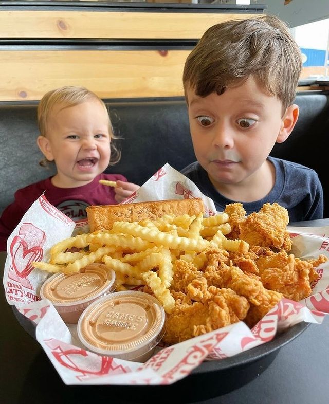 Raising Cane's Menu and Prices 2022 Menu, Near Me, Chicken Finger, Launch, Prices and Delivery