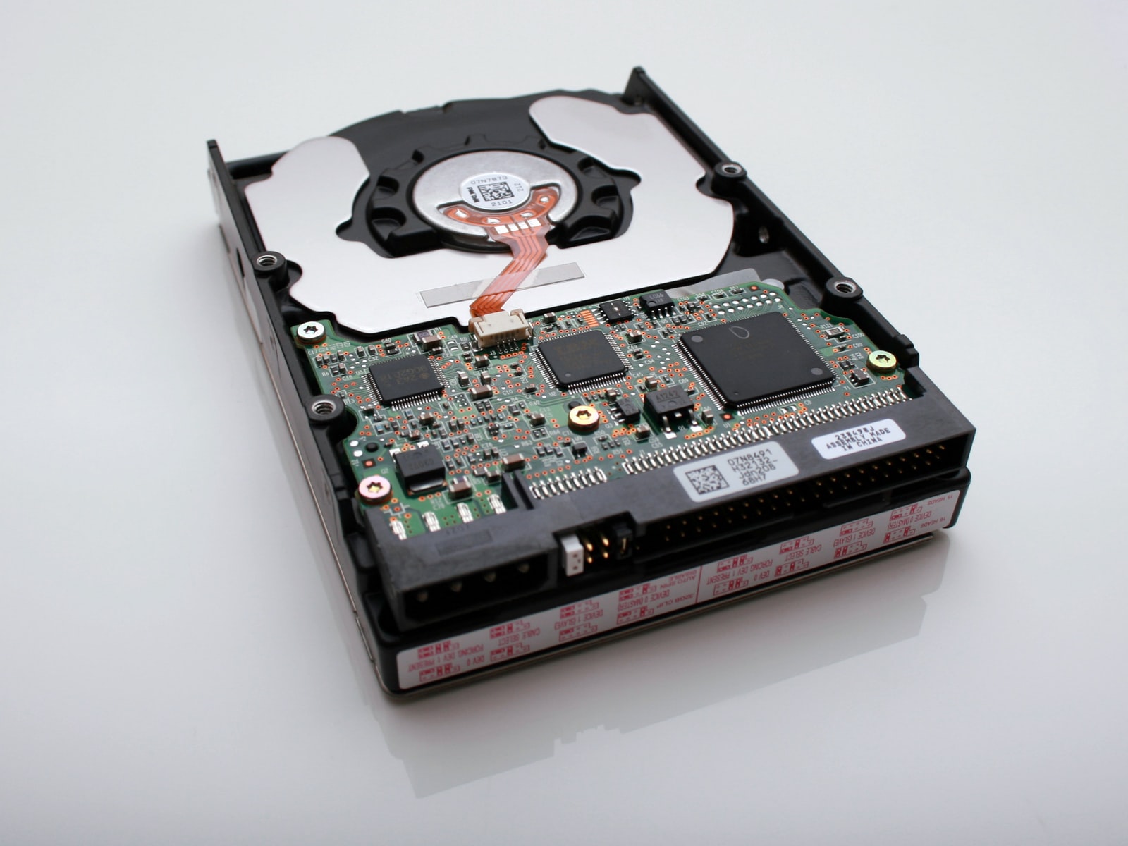 SATA Hard Drive Laptop vs Desktop Which Is Right For You?