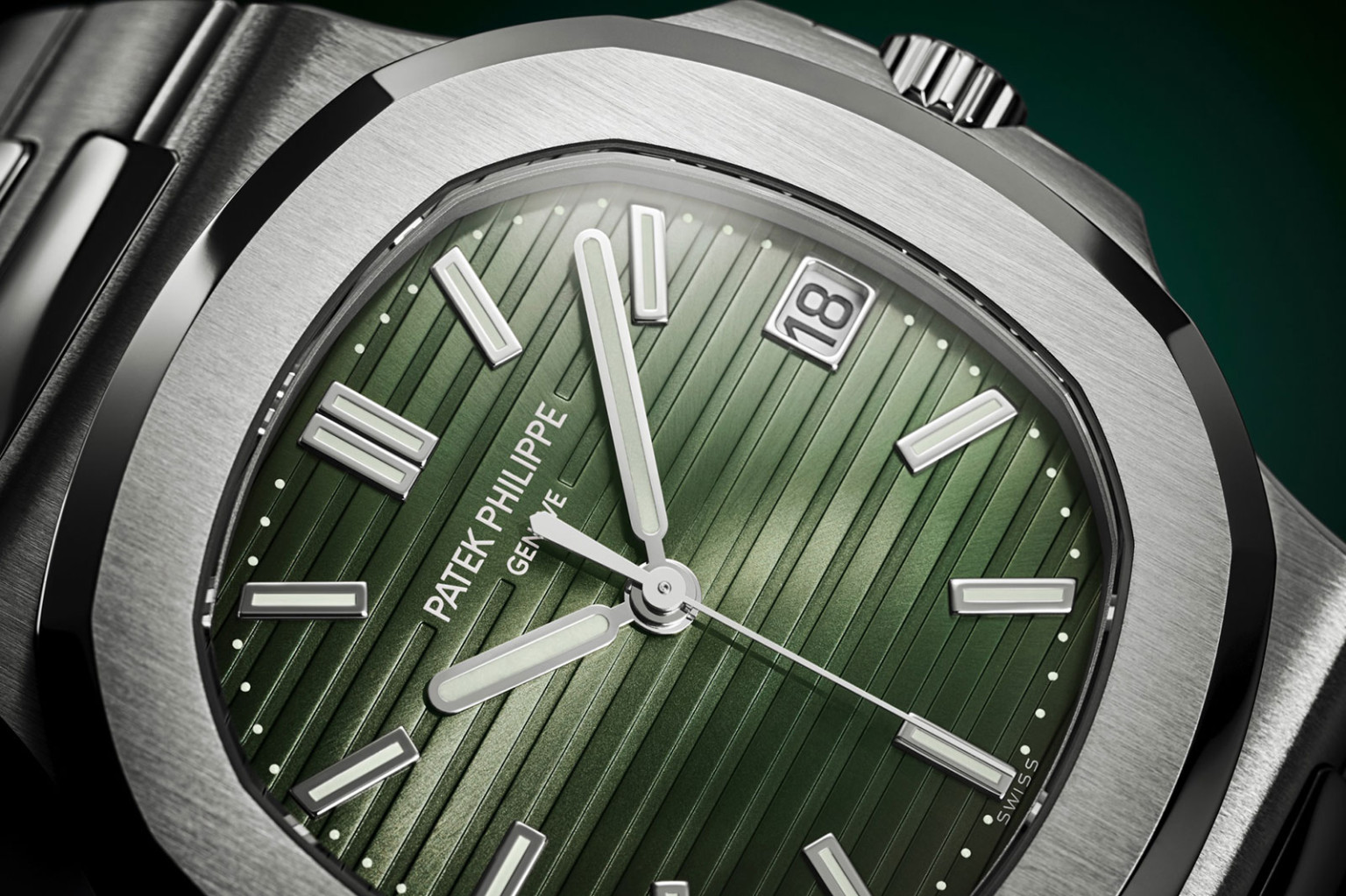 Introducing Patek Philippe Nautilus 5711/1A Green and Its Supporting