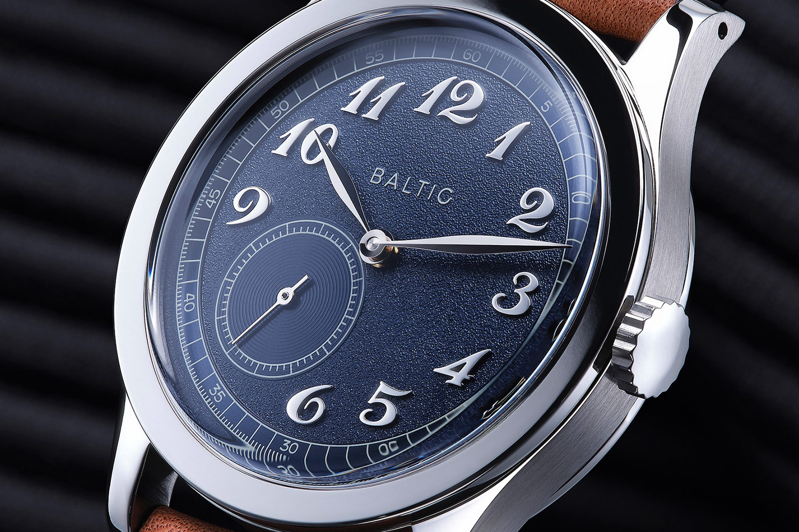Baltic Introduce Classically Styled MR01 MicroRotor