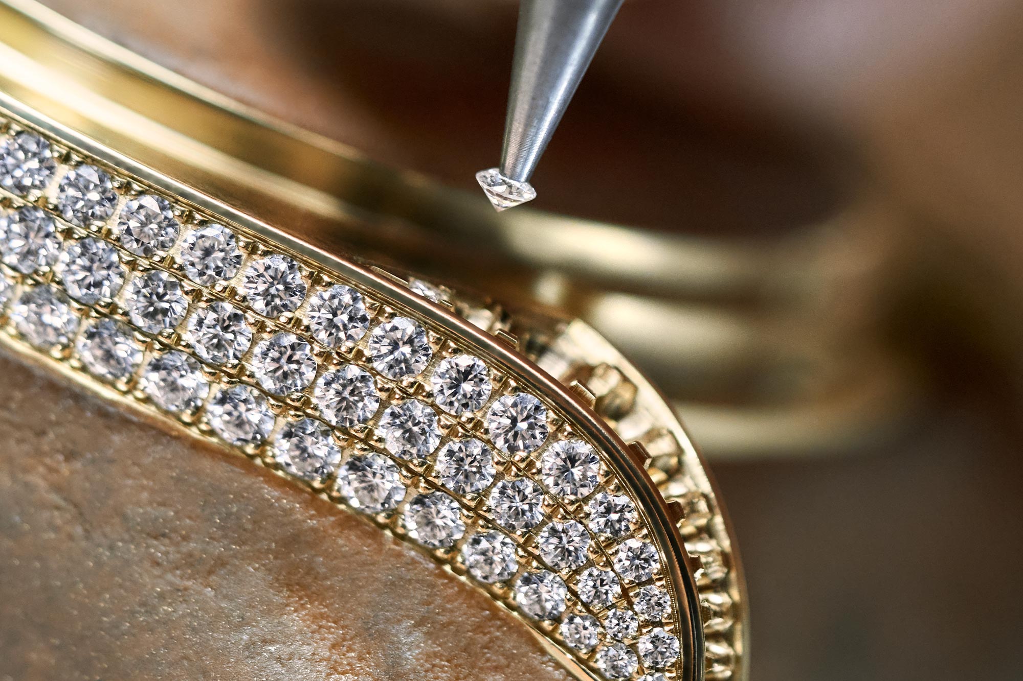 A Brief Guide to Diamond GemSetting Techniques For Watches