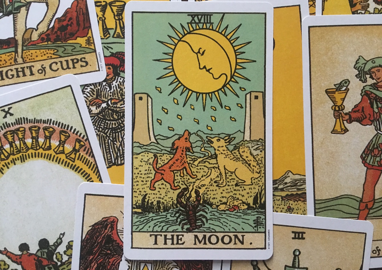 The Moon Tarot Card Meanings in the Tarot Deck