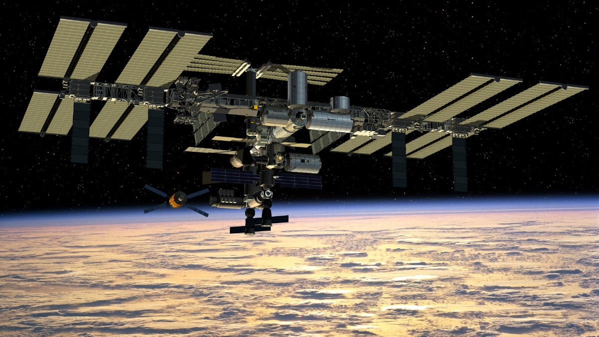 SpaceX Dragon’s 5-Minute Burn Just Saved the ISS from Drifting Closer to Earth