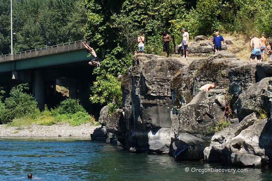 High Rocks Clackamas River Portland Oregon Discovery