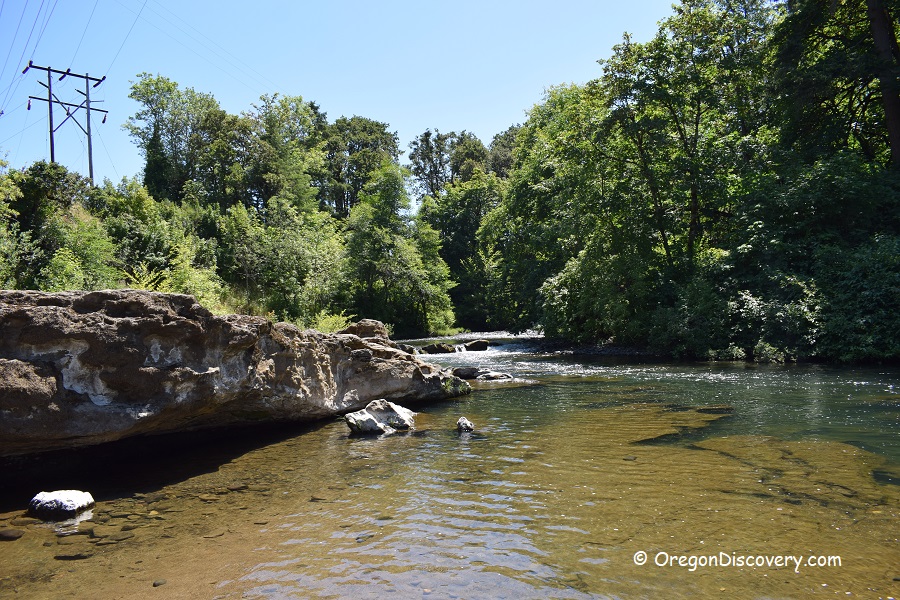 Beautiful Little River Hiking & Swimming Southern Oregon Oregon