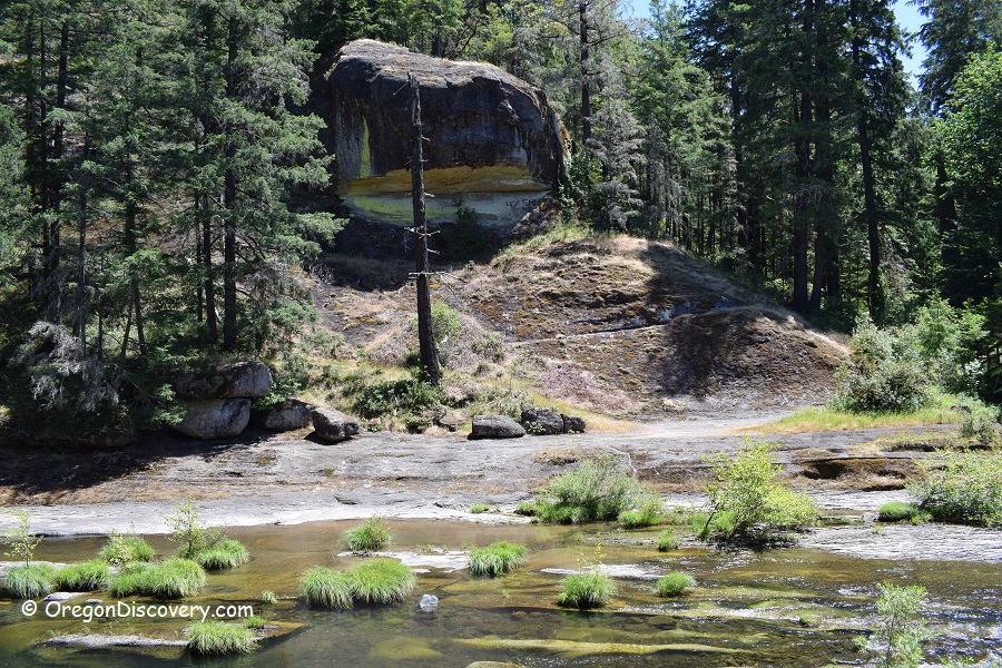 Beautiful Little River Hiking & Swimming Southern Oregon Oregon