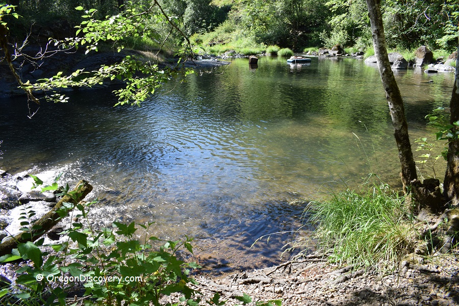 Beautiful Little River Hiking & Swimming Southern Oregon Oregon